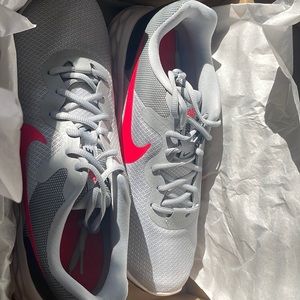 Nike revolution 6 men’s 11 new without box